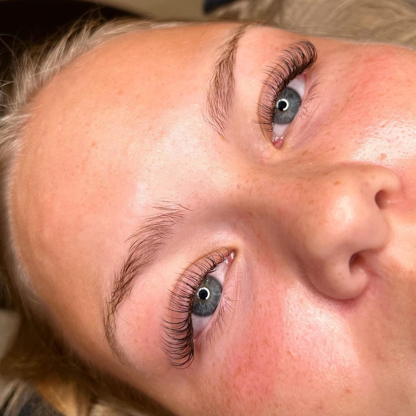 Lash lift hos Klinik Luné